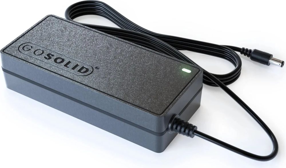 GO SOLID! Chargeur compatible avec Nakamura E-Summit 700, E-Summit SUV, E-City 100 e-bike